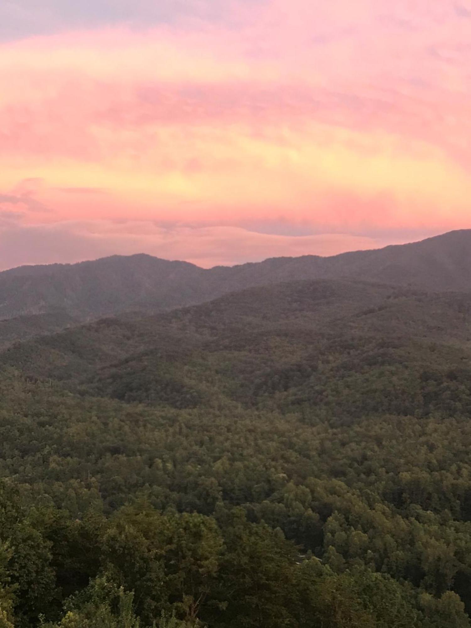 Apartamento Stairway To Heaven, Breathtaking Mtn Views Indoor Pool & Hot Tub Gatlinburg Exterior foto
